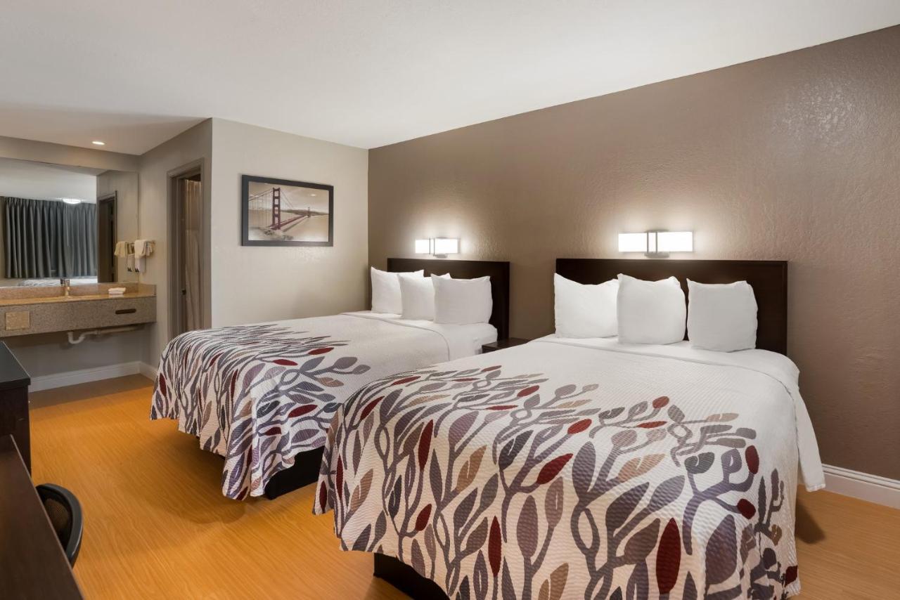 Red Roof Inn Stockton Bagian luar foto