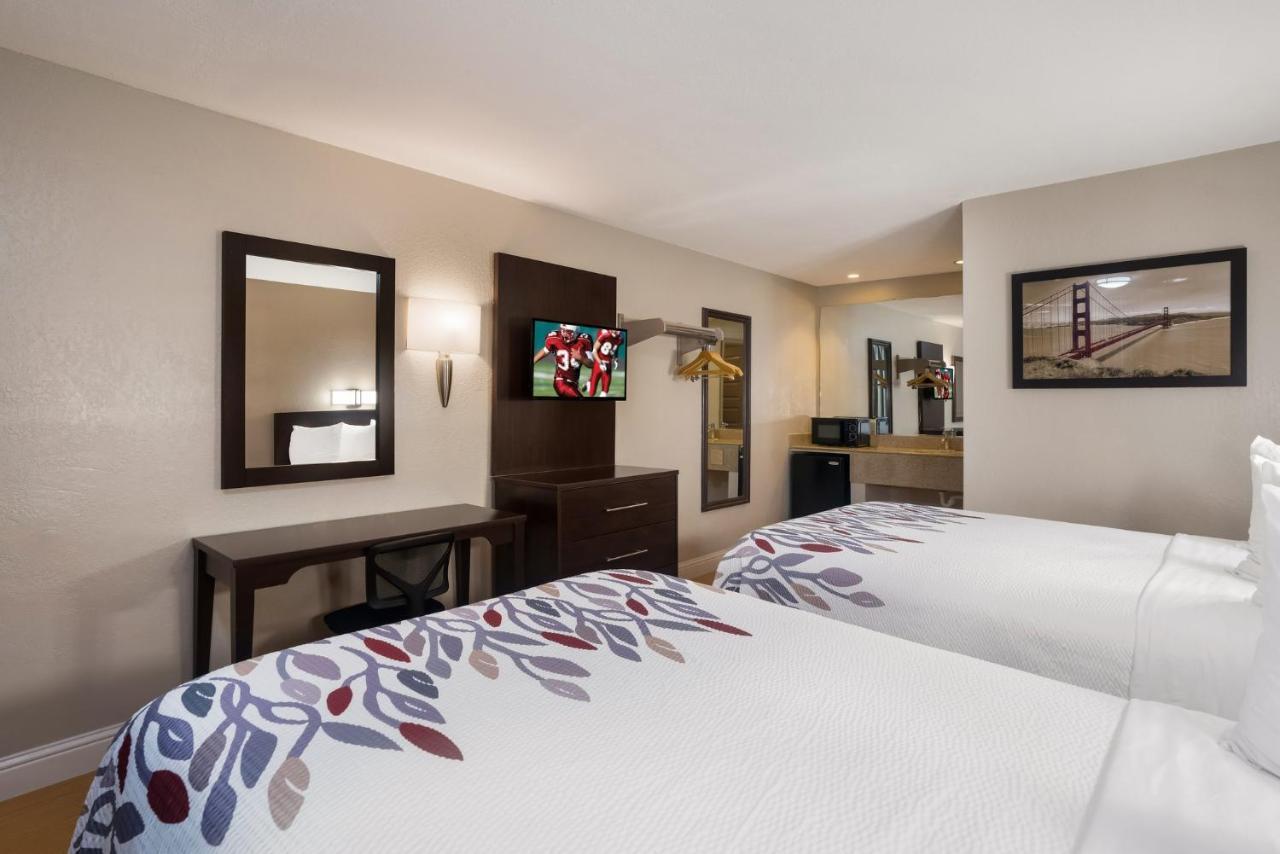 Red Roof Inn Stockton Bagian luar foto