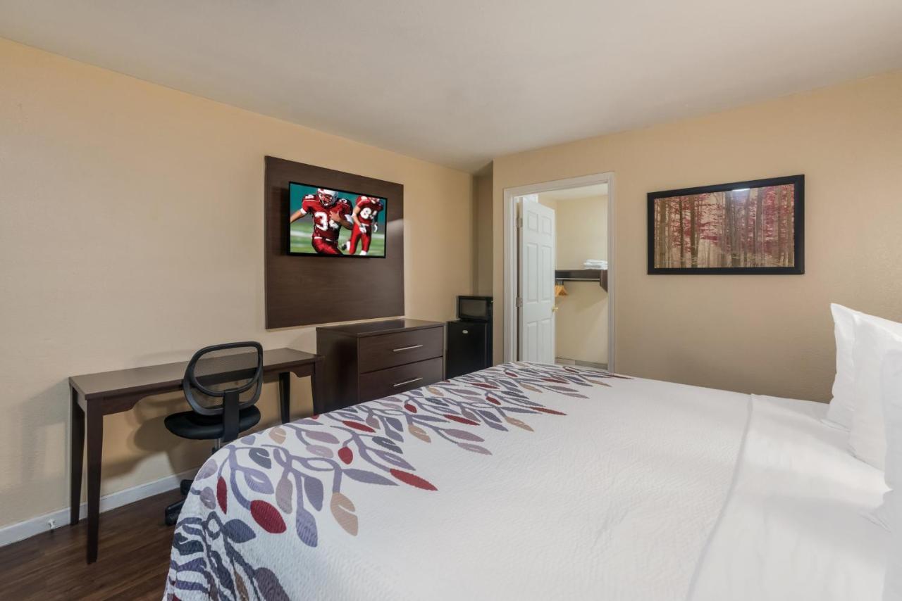 Red Roof Inn Stockton Bagian luar foto