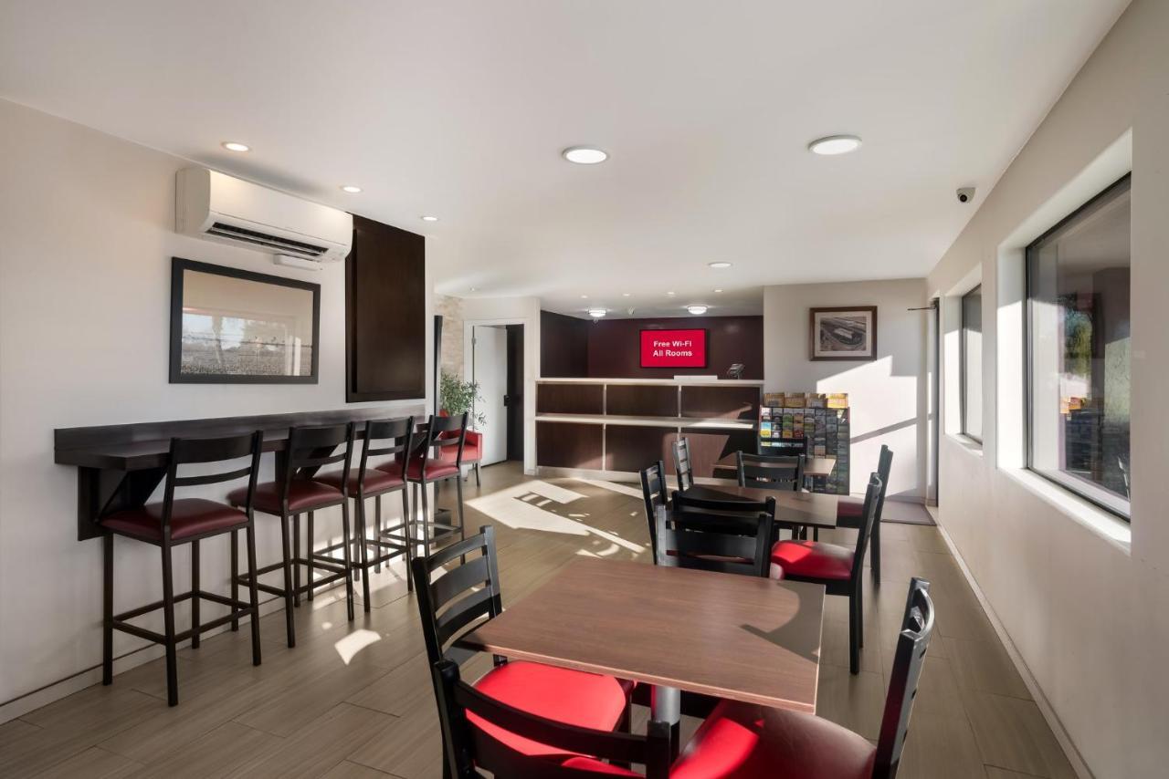 Red Roof Inn Stockton Bagian luar foto