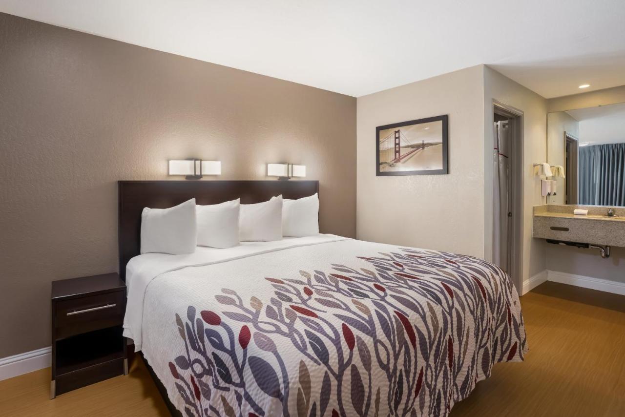 Red Roof Inn Stockton Bagian luar foto