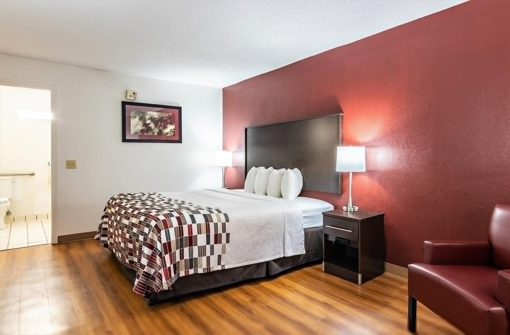 Red Roof Inn Stockton Bagian luar foto