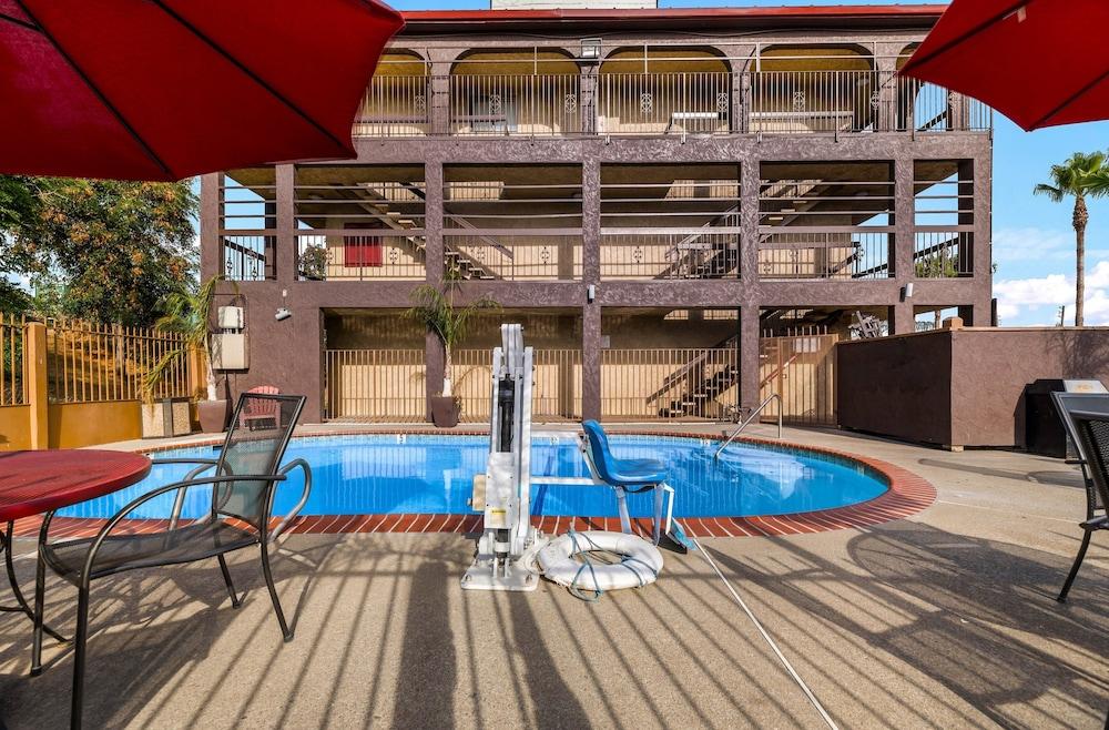 Red Roof Inn Stockton Bagian luar foto