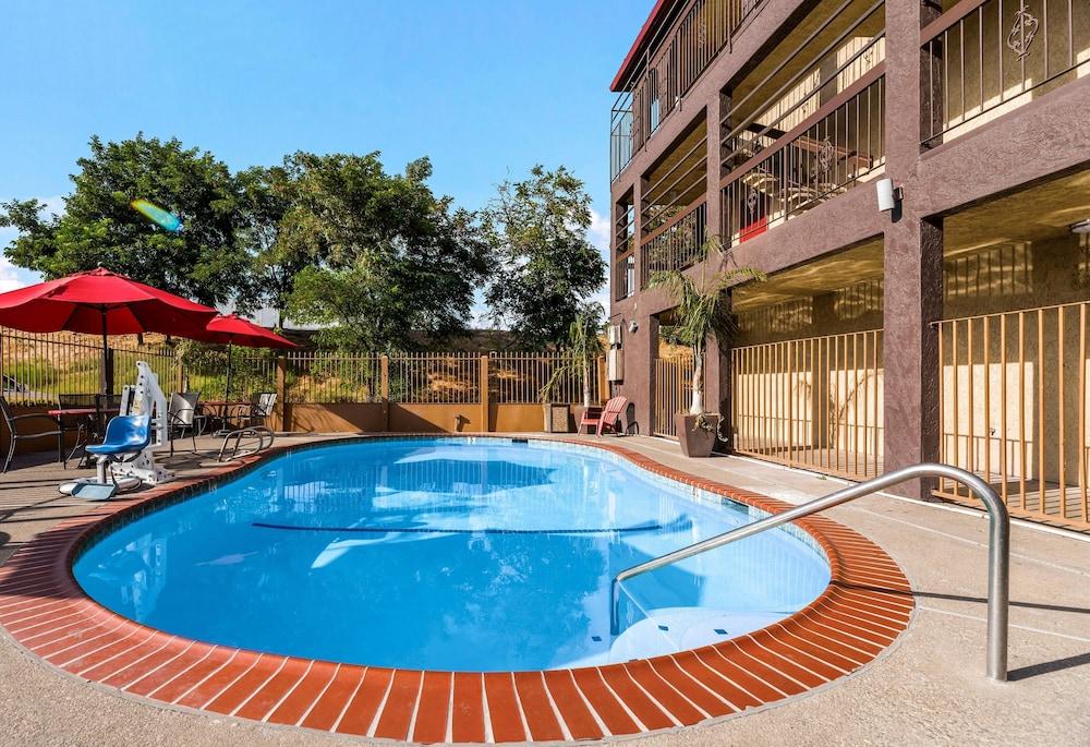 Red Roof Inn Stockton Bagian luar foto