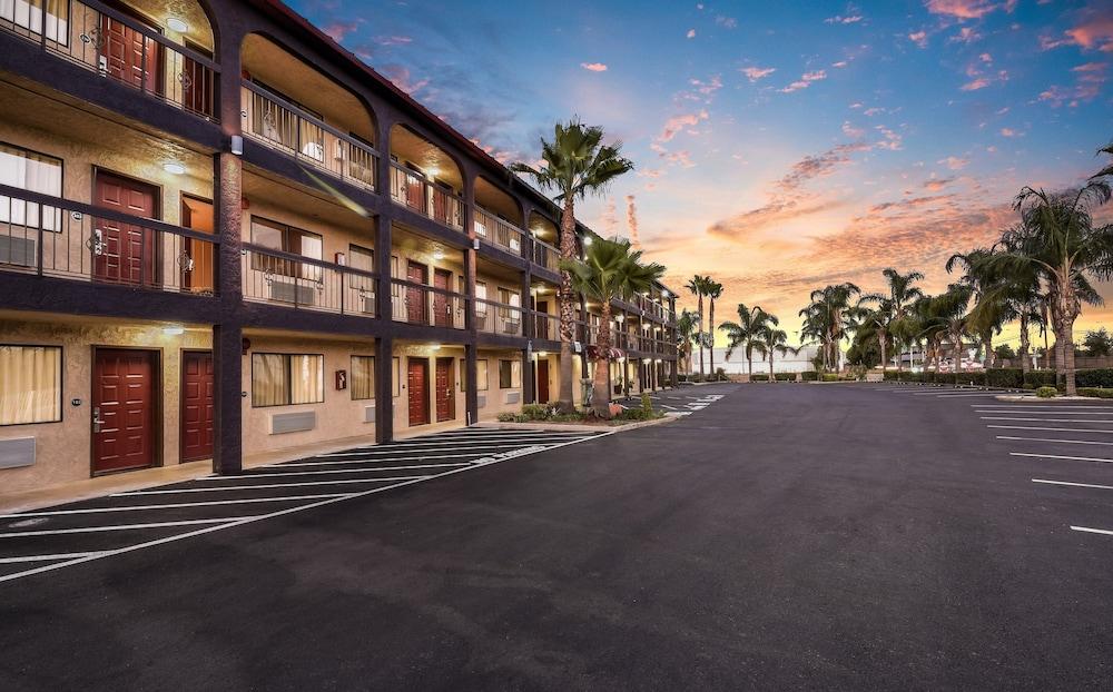 Red Roof Inn Stockton Bagian luar foto
