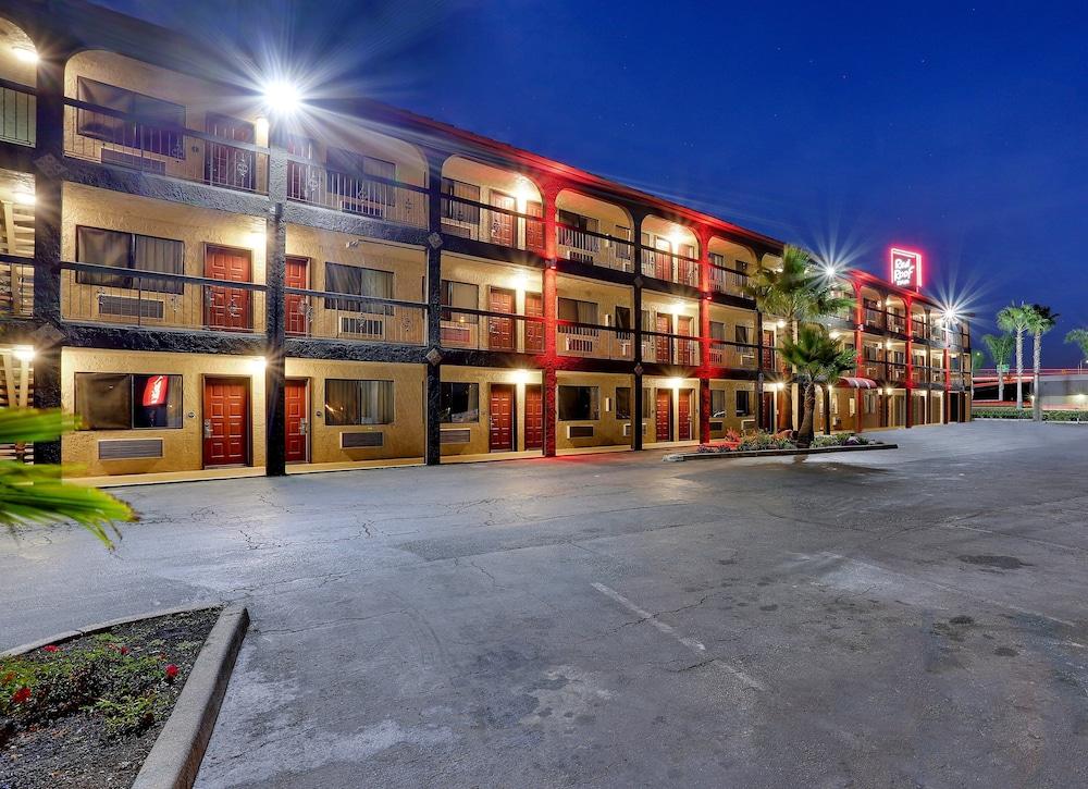Red Roof Inn Stockton Bagian luar foto