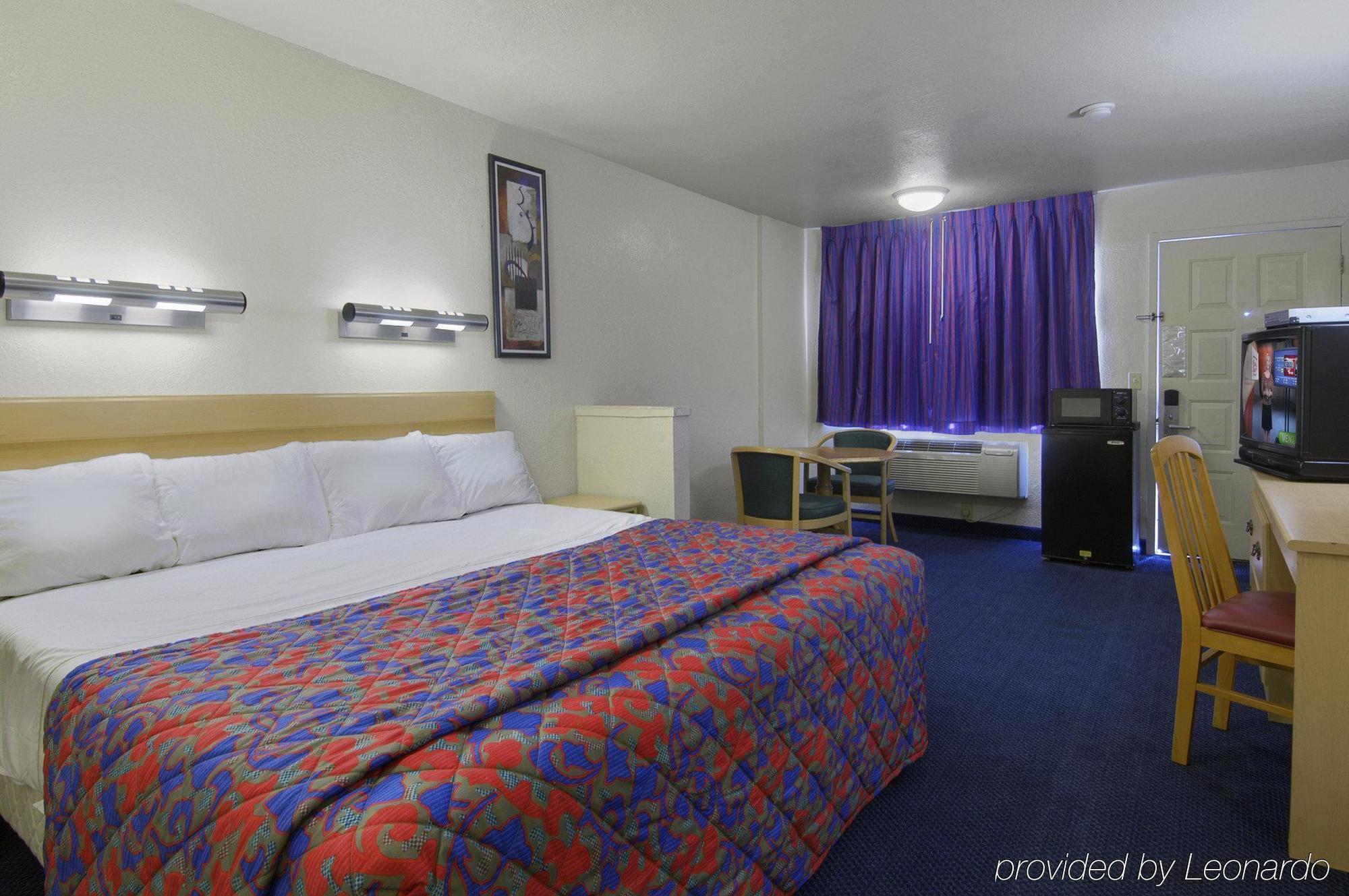 Red Roof Inn Stockton Bagian luar foto
